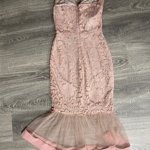 Pink lacy fashion nova stretchy midi